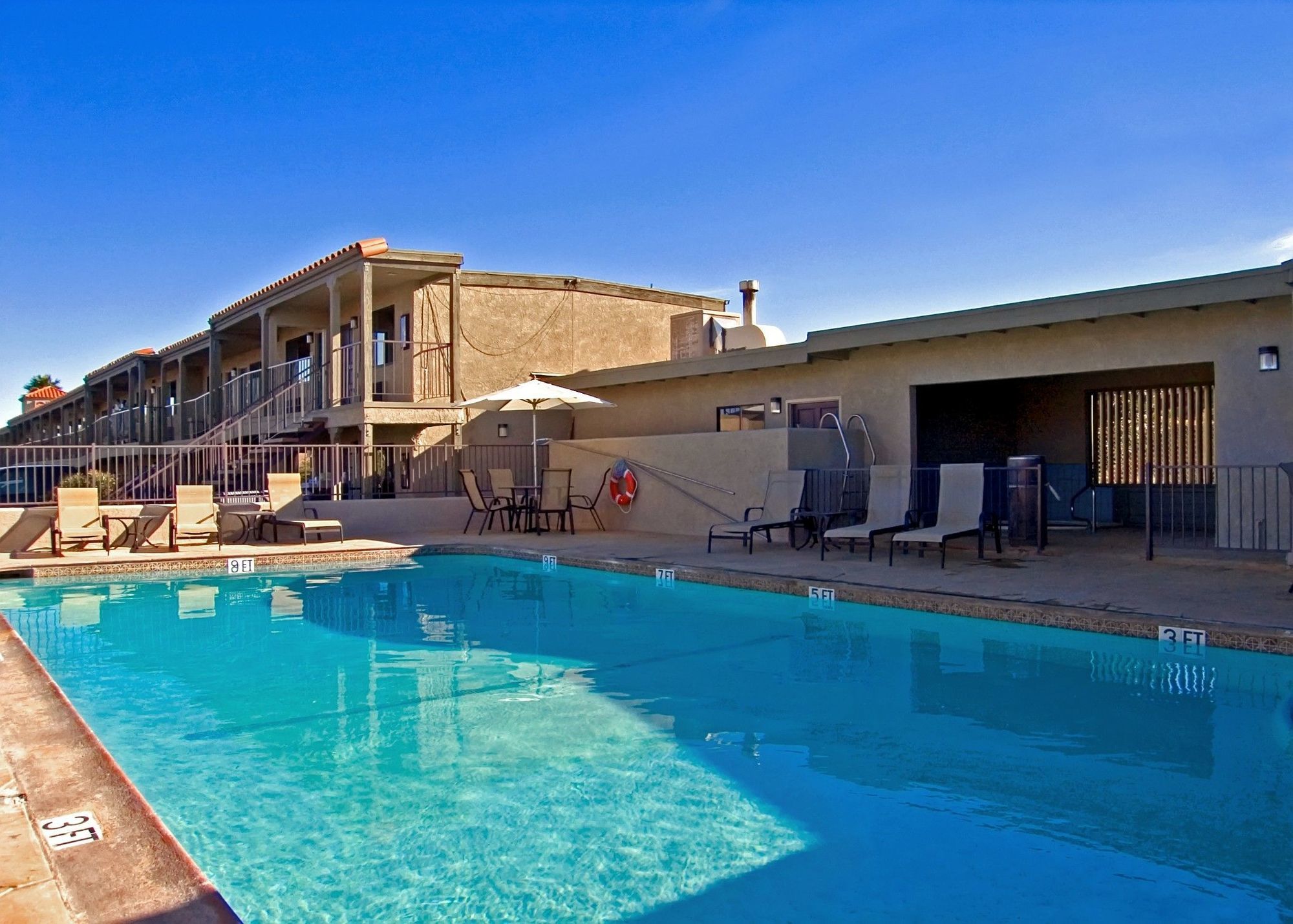 Best Western Desert Villa Inn Barstow Facilities photo